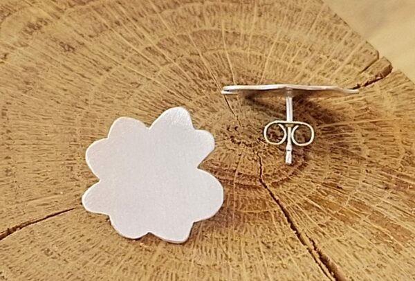 Clous d’oreilles FLORITA – Image 2